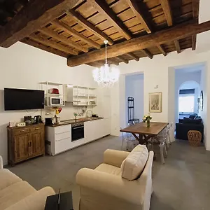 Apartamento La Tua Casa A Viadelcorso, Roma