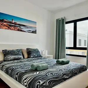 https://villa-patricia-costa-teguise.in-canary-islands.com